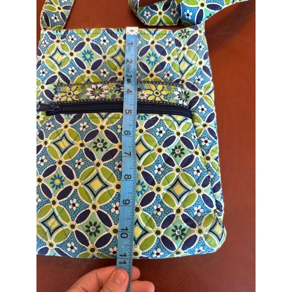 Vera Bradley Set Daisy Daisy Hipster Messenger Cross Body, Tote, Wallet Bags - Picture 3 of 11